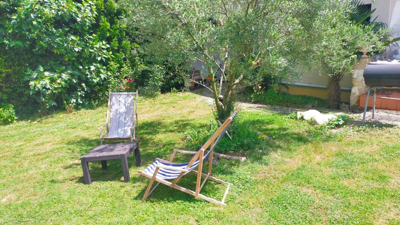 L'étape du Canal - Randonneurs, Pèlerins, Vacanciers Condom Esterno foto
