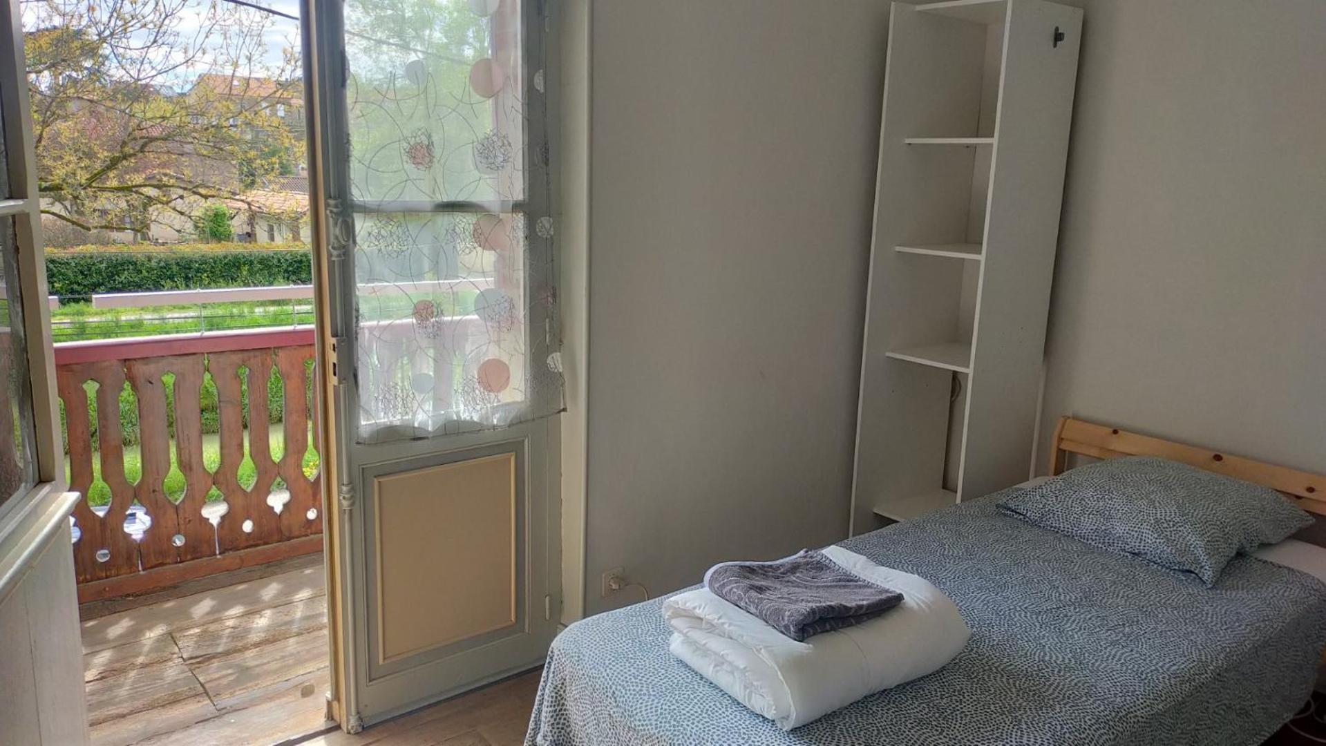 L'étape du Canal - Randonneurs, Pèlerins, Vacanciers Condom Esterno foto
